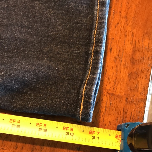 Levi’s San Francisco Demi Curve Classic Straight Leg Jeans - Picture 10 of 10